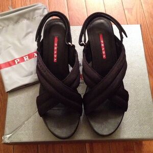 💯Authentic* Prada sandal -size 36 (US 6)